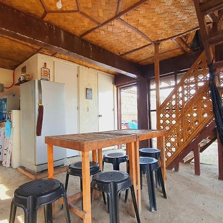 Calatagan'S Bahay Kubo - With Beach Access ภายนอก รูปภาพ