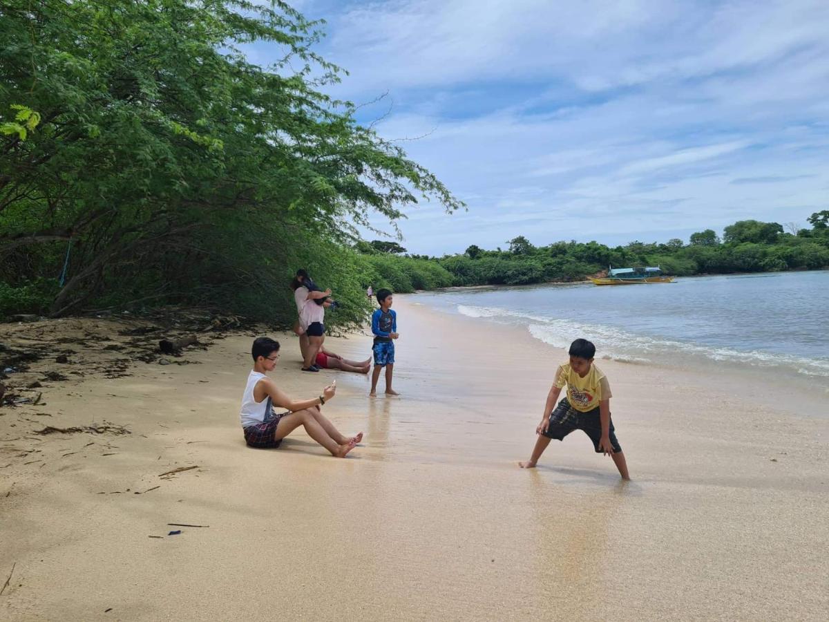Calatagan'S Bahay Kubo - With Beach Access ภายนอก รูปภาพ